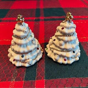 Lenox Vintage 2001 Christmas Tree salt and pepper shakers with box